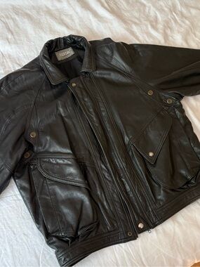 100% leather vintage motorcycle jacket black made in Canada 🇨🇦